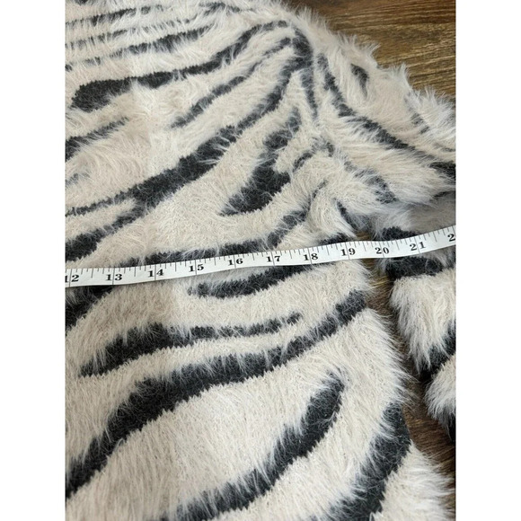 Philosophy Sweater WomenSize Large Striped Long Sleeve Soft Knit Pullover NWOT - Picture 7 of 8